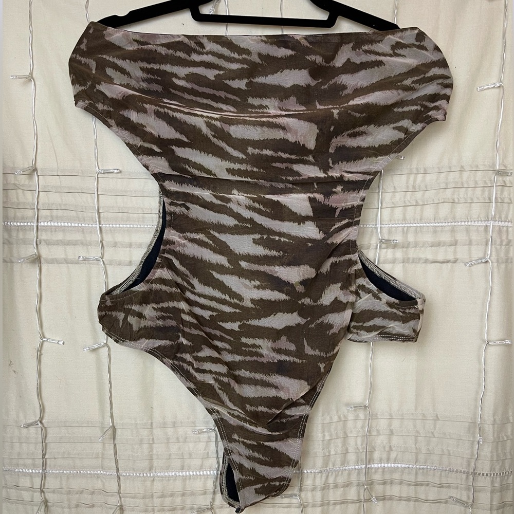 Fashion Nova bodysuit NWT